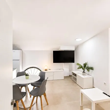 Center R2 Nerja
